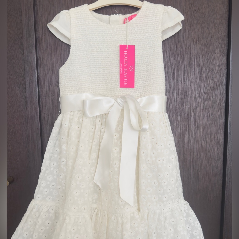 NWT HOLLY HASTIE “Clara” Embroidered Dress Size 5-6